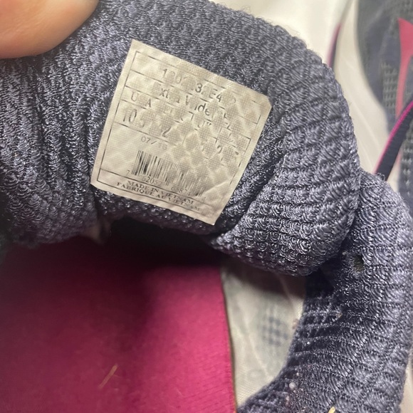 BROOKS DYAD 9 Shoes - Picture 4 of 10